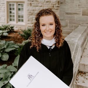 Meet your Posher, Adriana